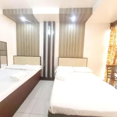 Oyo 924 Cosmo Hotel Espana Near Ust